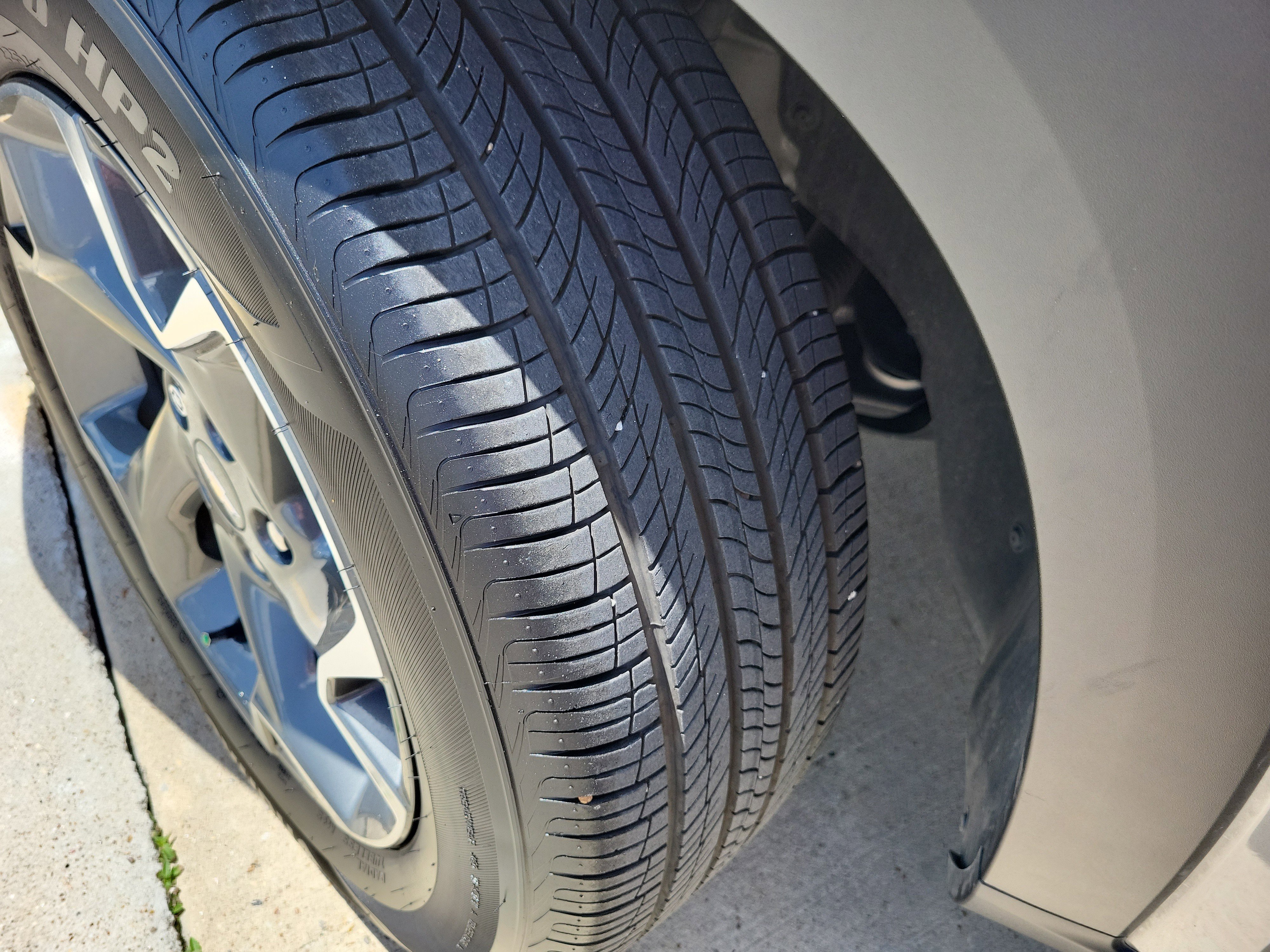 Used 2025 Chevrolet Trax LT w/ Driver Confidence Package image 27