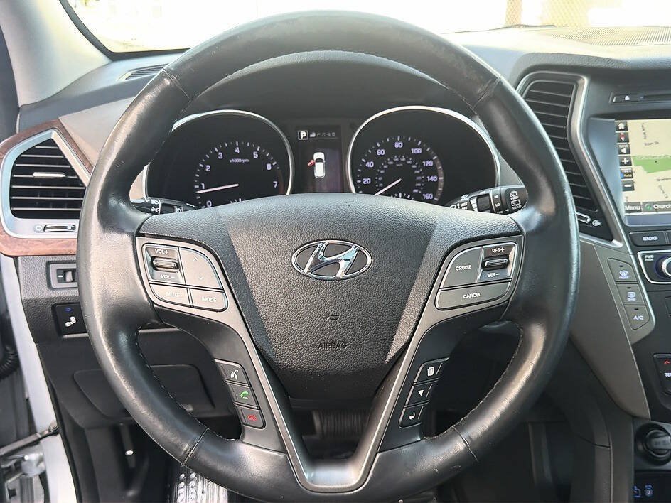 Used 2018 Hyundai Santa Fe FWD w/ Cargo Package image 8