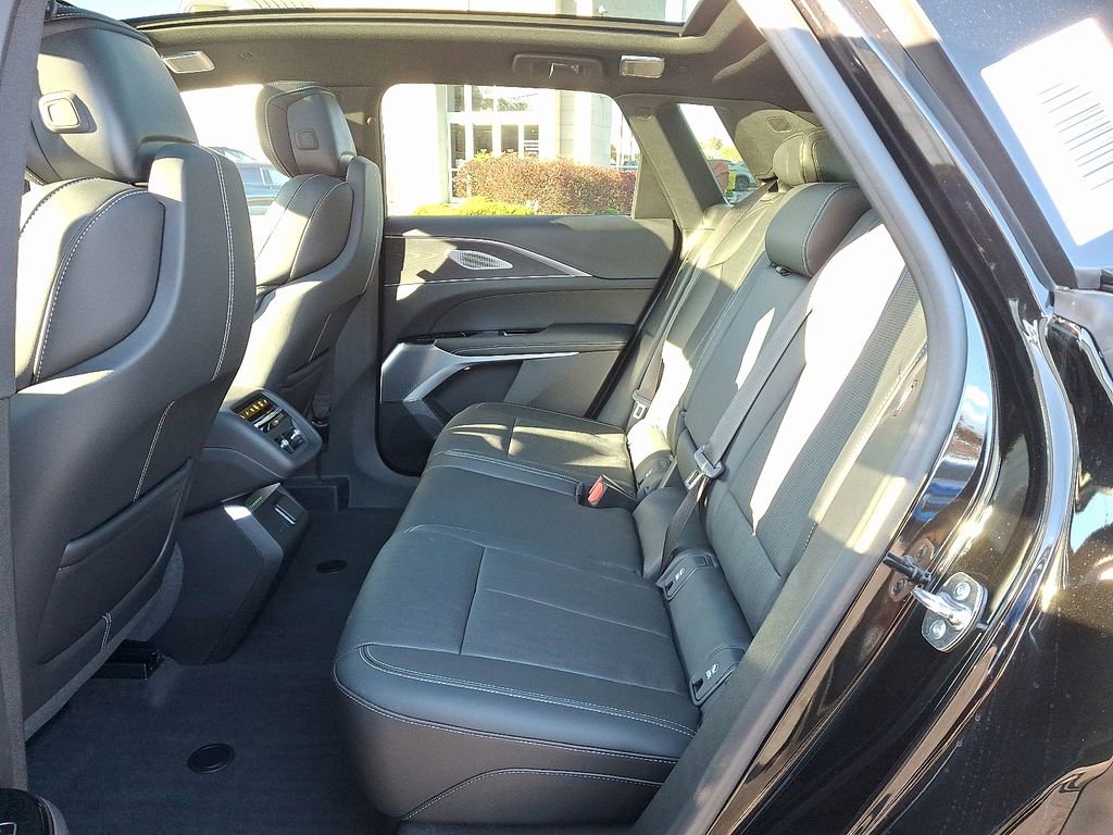 New 2026 Cadillac Lyriq V image 5