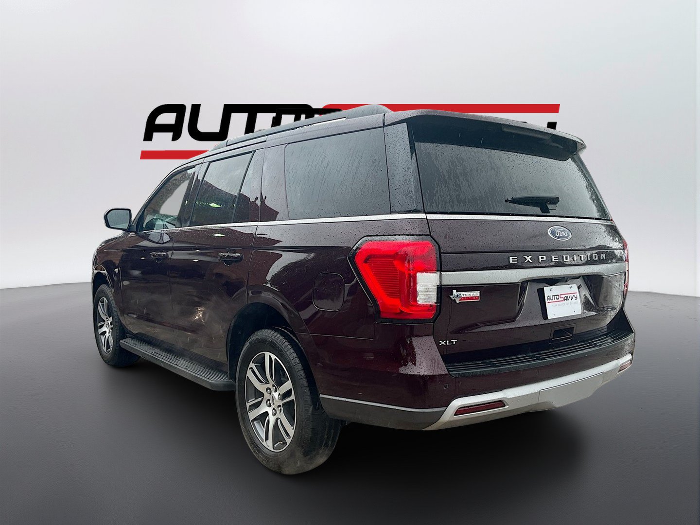 Used 2024 Ford Expedition XLT RWD image 5