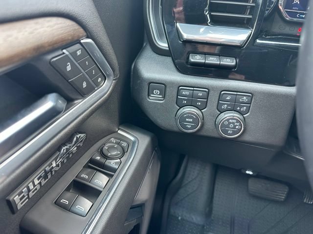 Certified 2025 Chevrolet Silverado 1500 High Country w/ High Country Premium Package AWD/4WD image 18