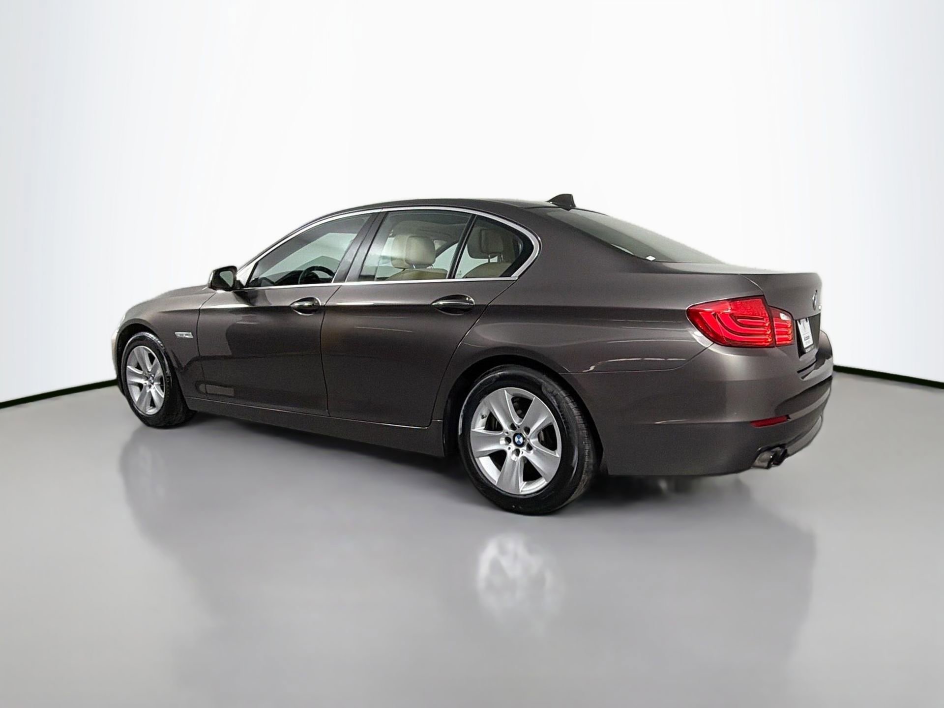 Used 2013 BMW 528i Sedan image 8