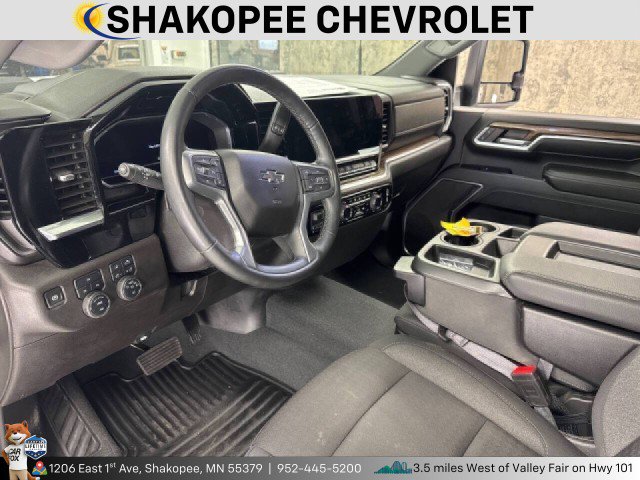 Used 2024 Chevrolet Silverado 2500 LT w/ Z71 Sport Edition image 3