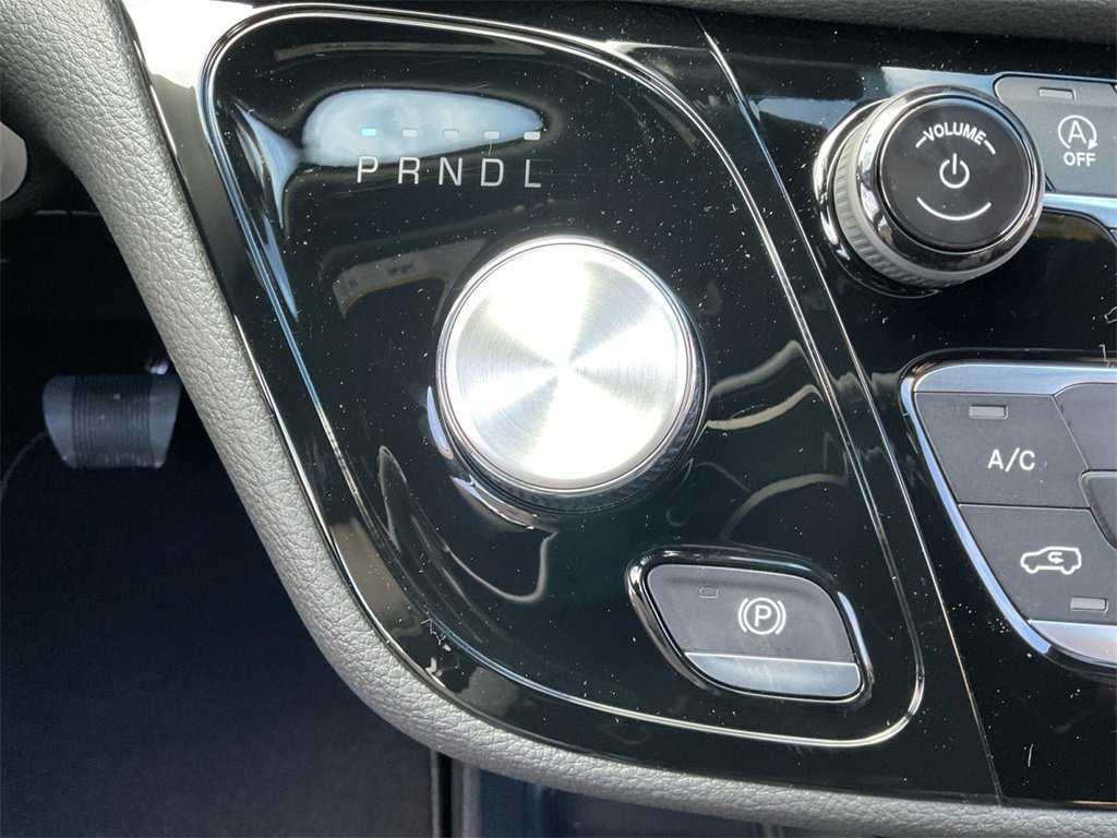 New 2026 Chrysler Pacifica Select w/ S Appearance Package image 35