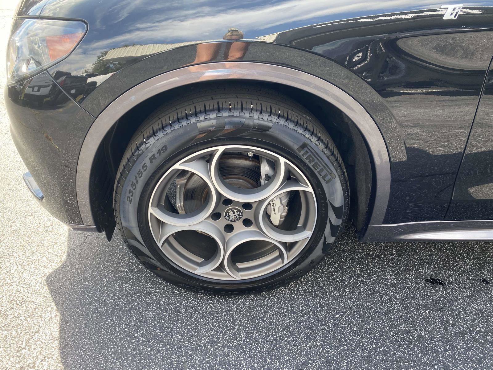 Used 2024 Alfa Romeo Stelvio Ti image 24