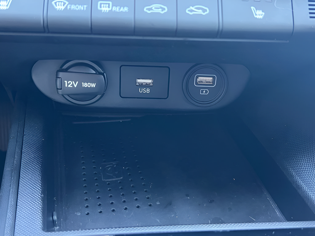Used 2023 Hyundai Elantra SEL w/ Convenience Package FWD image 34