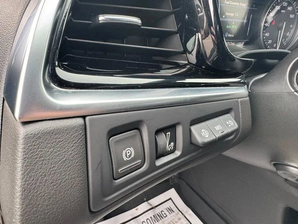 Used 2024 Cadillac XT6 Premium Luxury w/ Technology Package image 23