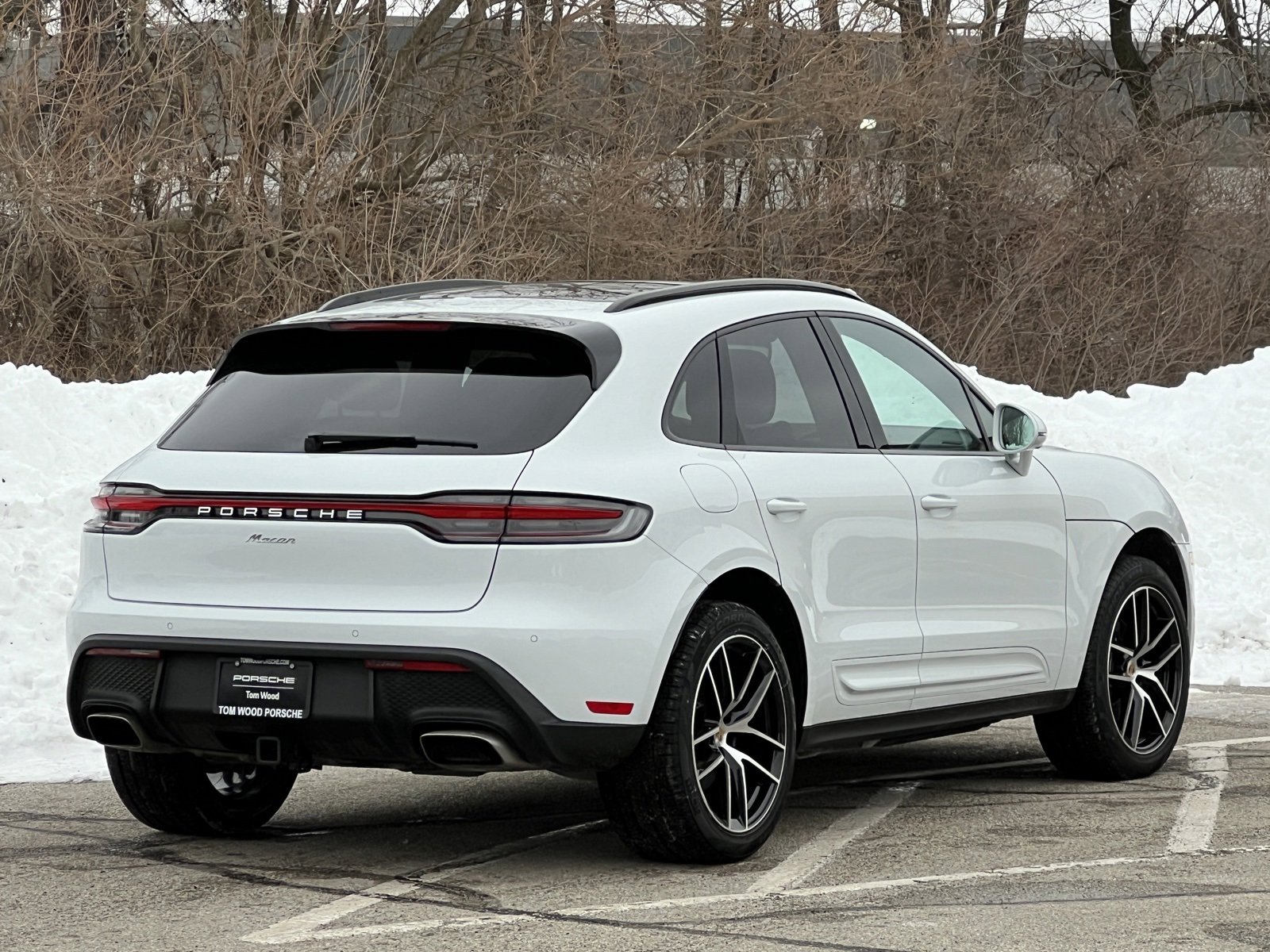 Certified 2025 Porsche Macan image 6