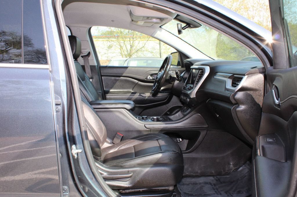 Used 2020 GMC Acadia SLT FWD image 31