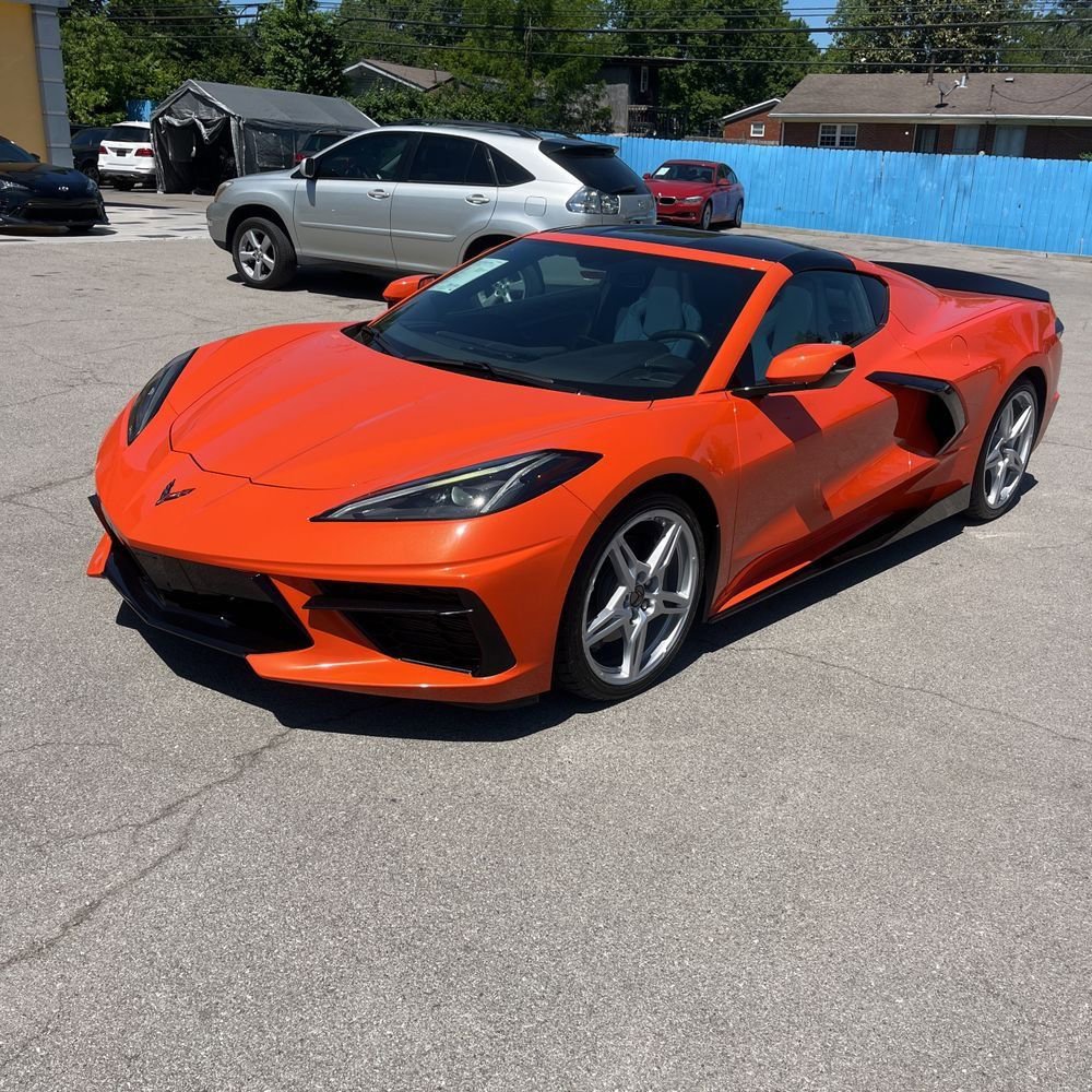 Used 2021 Chevrolet Corvette Stingray Coupe w/ 1LT RWD image 2