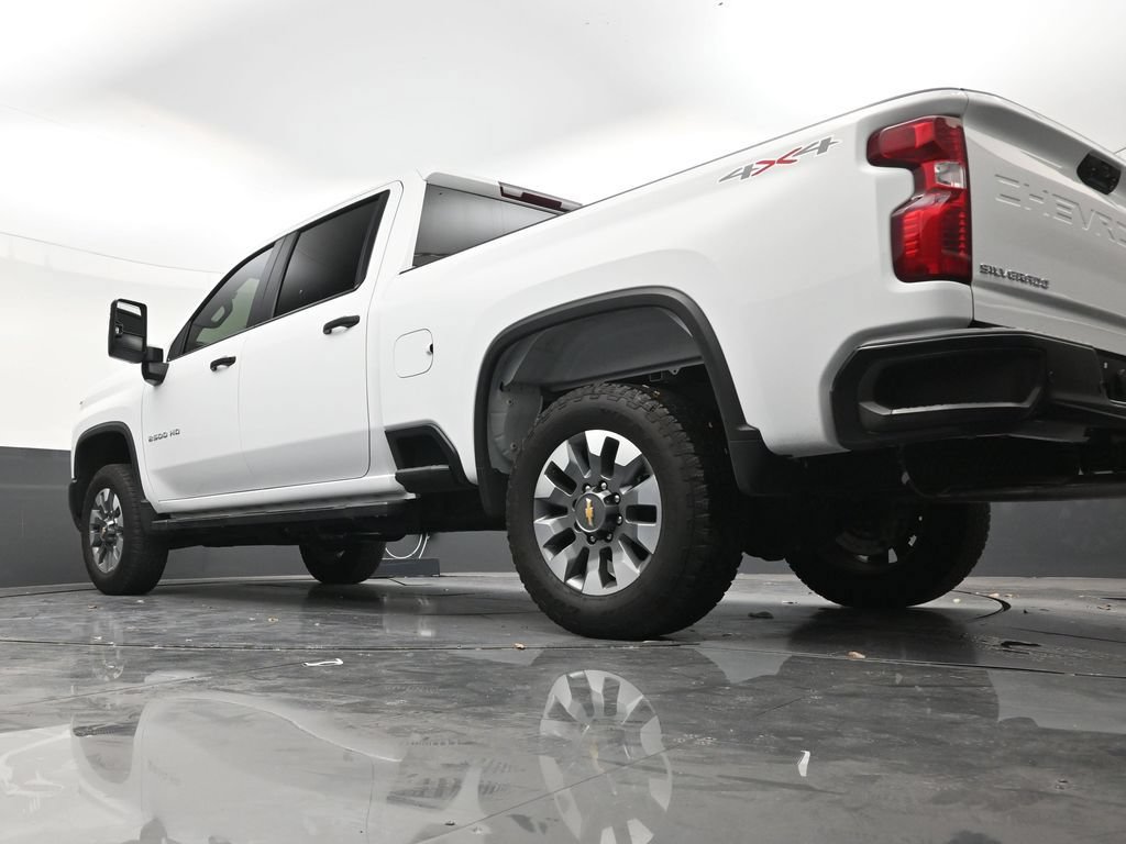 Used 2025 Chevrolet Silverado 2500 Custom w/ Custom Value Package AWD/4WD image 21