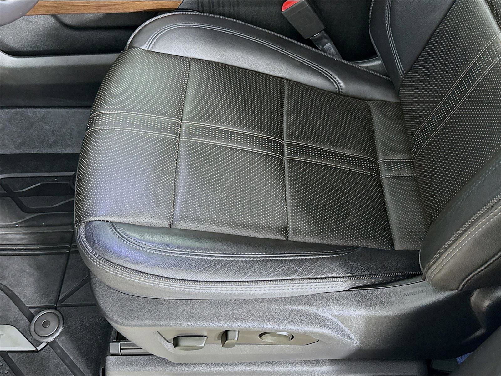 Used 2022 Chevrolet Silverado 1500 High Country w/ High Country Premium Package image 20