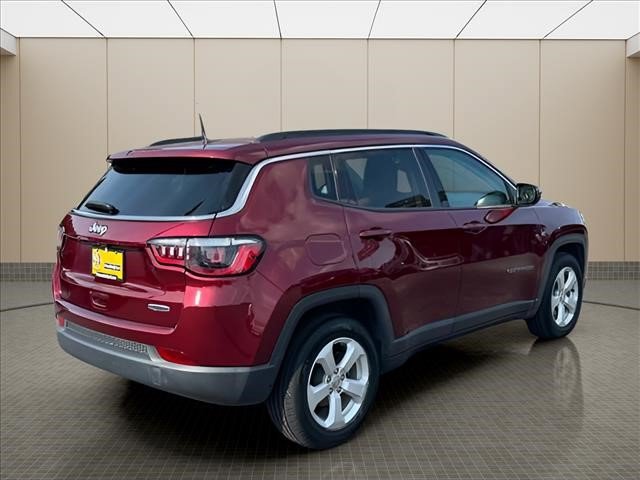 Used 2021 Jeep Compass Latitude w/ Convenience Group FWD image 3