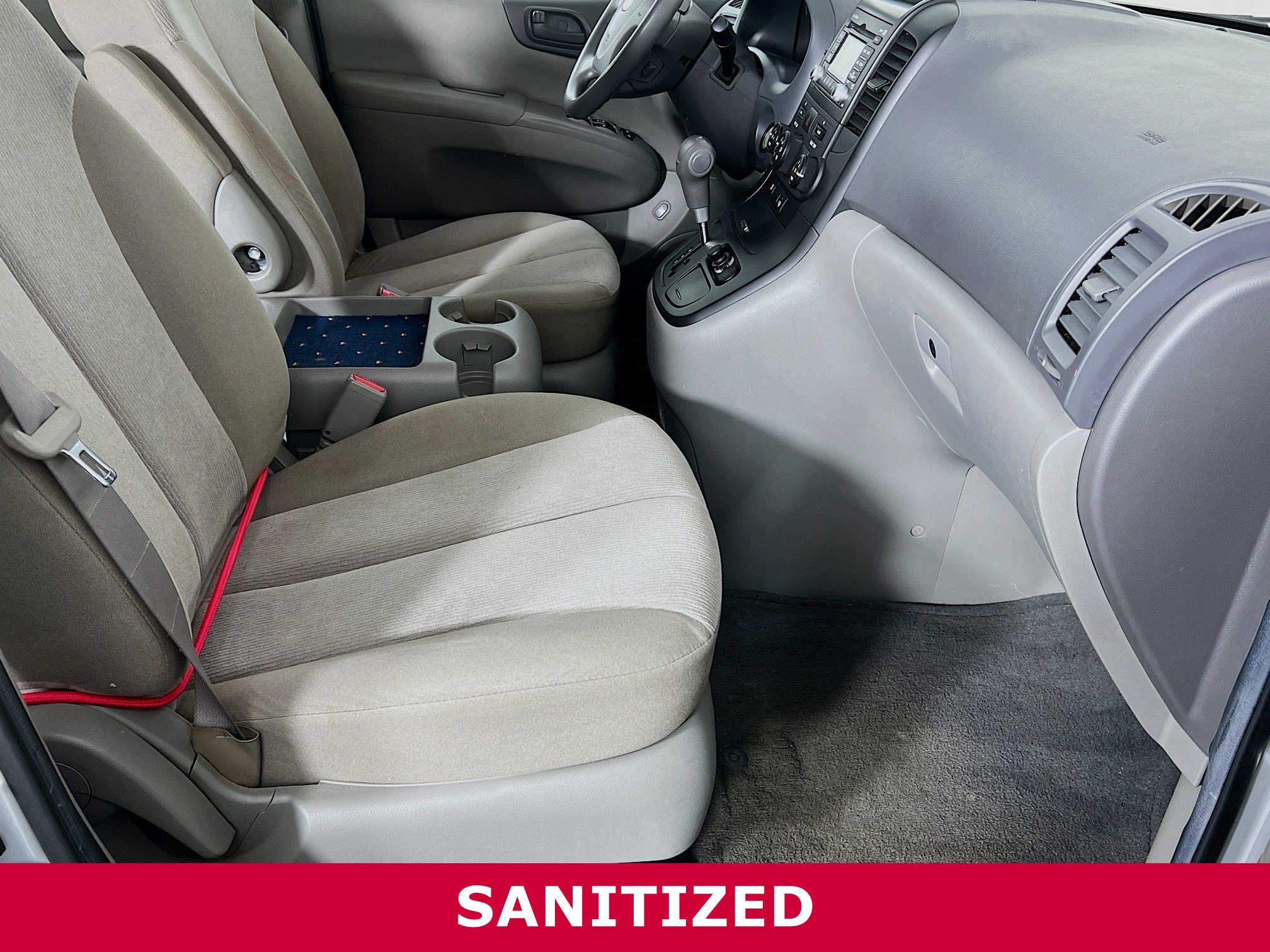 Used 2011 Kia Sedona LX image 20