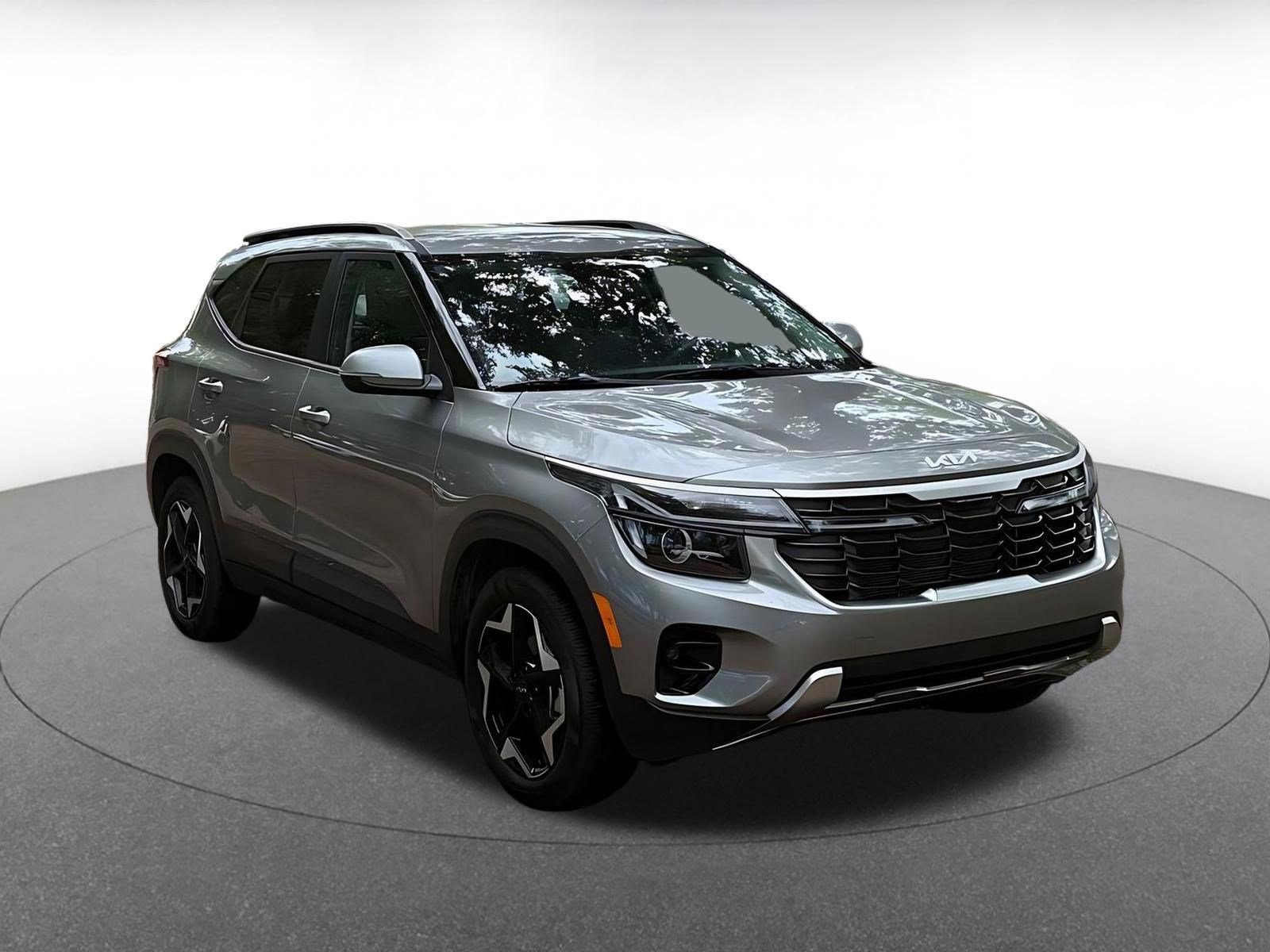 Used 2025 Kia Seltos S image 1