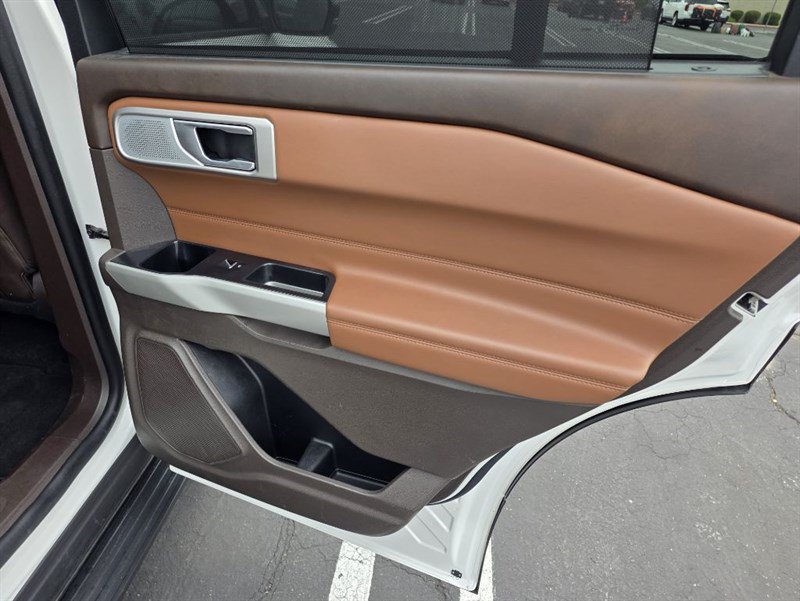 Used 2023 Ford Explorer King Ranch w/ Technology Package AWD/4WD image 35