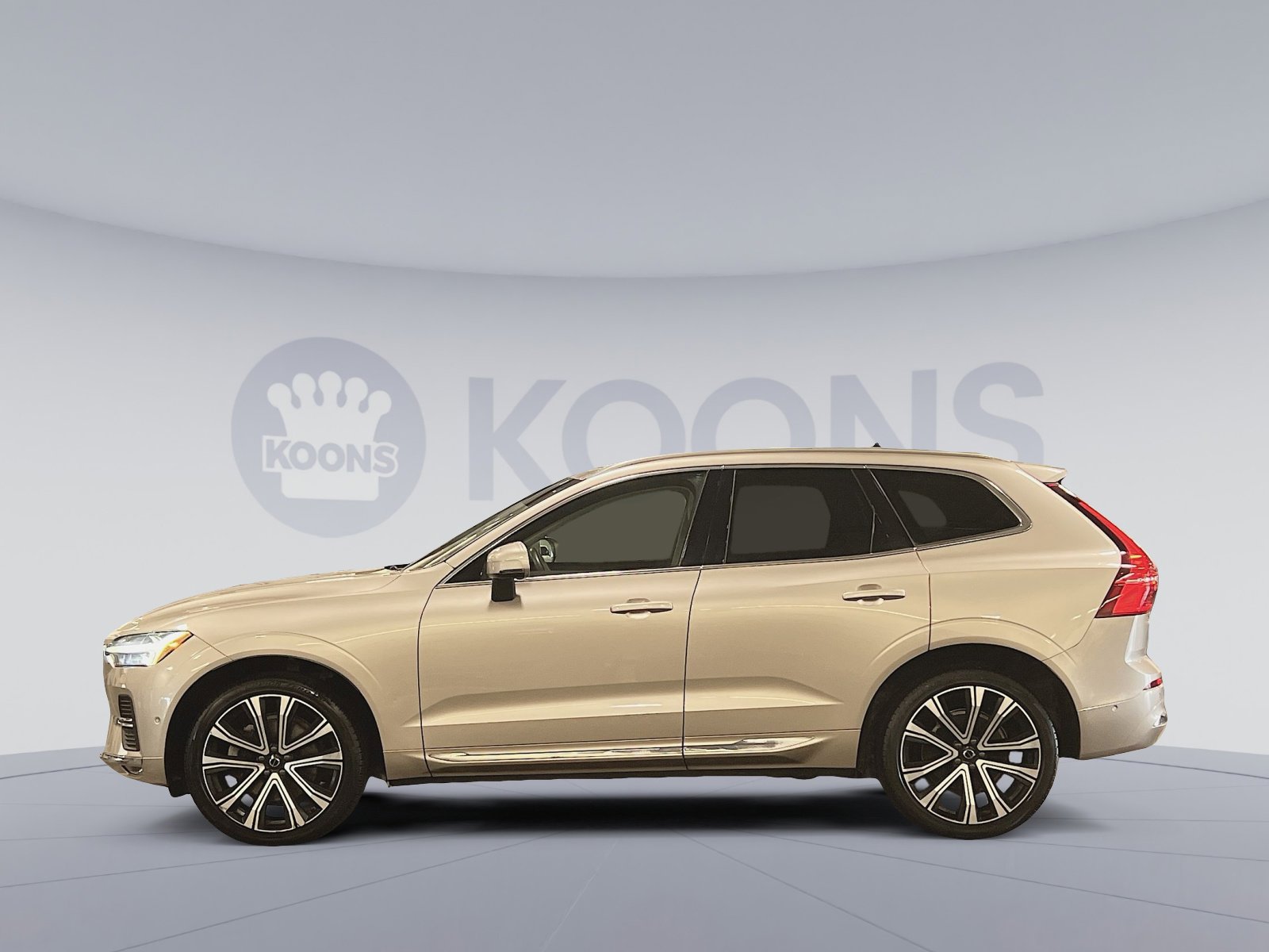 Certified 2023 Volvo XC60 B6 Ultimate w/ Protection Package Premier image 2
