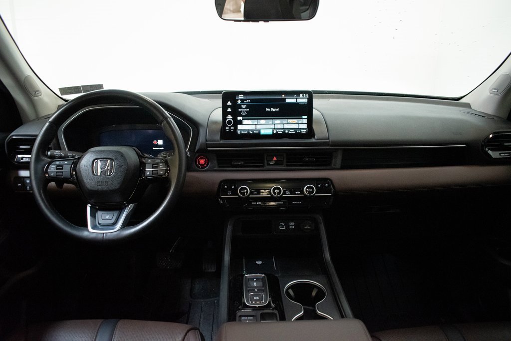 Used 2023 Honda Pilot Elite image 11