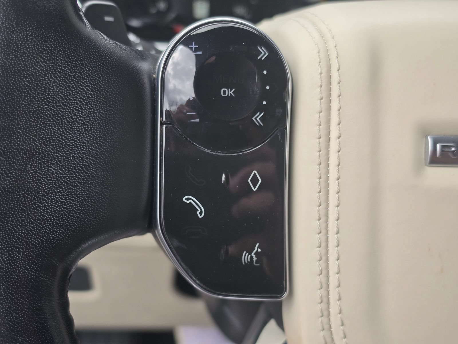 Used 2019 Land Rover Range Rover HSE AWD/4WD image 12