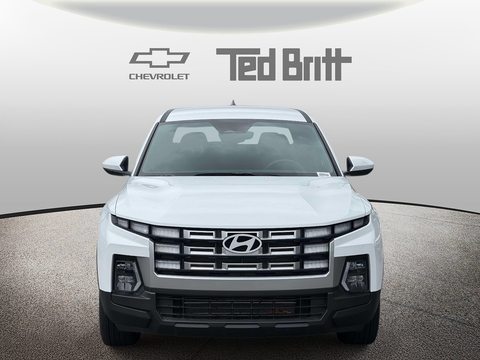 Used 2025 Hyundai Santa Cruz SE AWD/4WD image 2