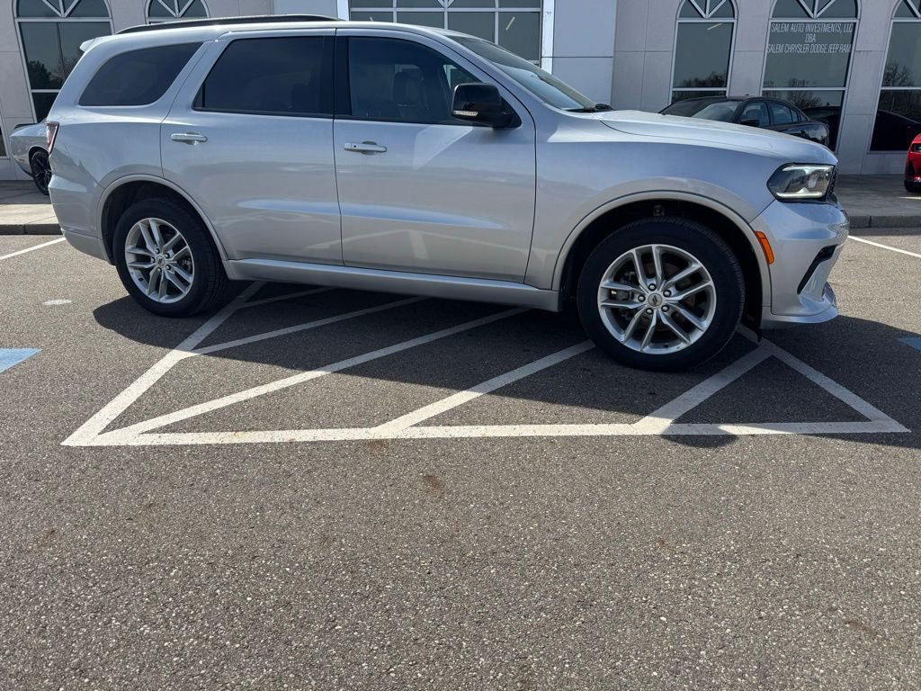 Used 2024 Dodge Durango GT image 2