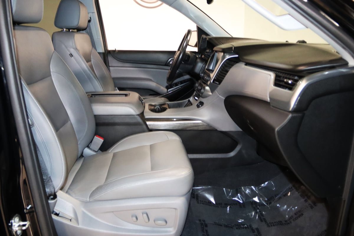 Used 2020 Chevrolet Suburban LT AWD/4WD image 65