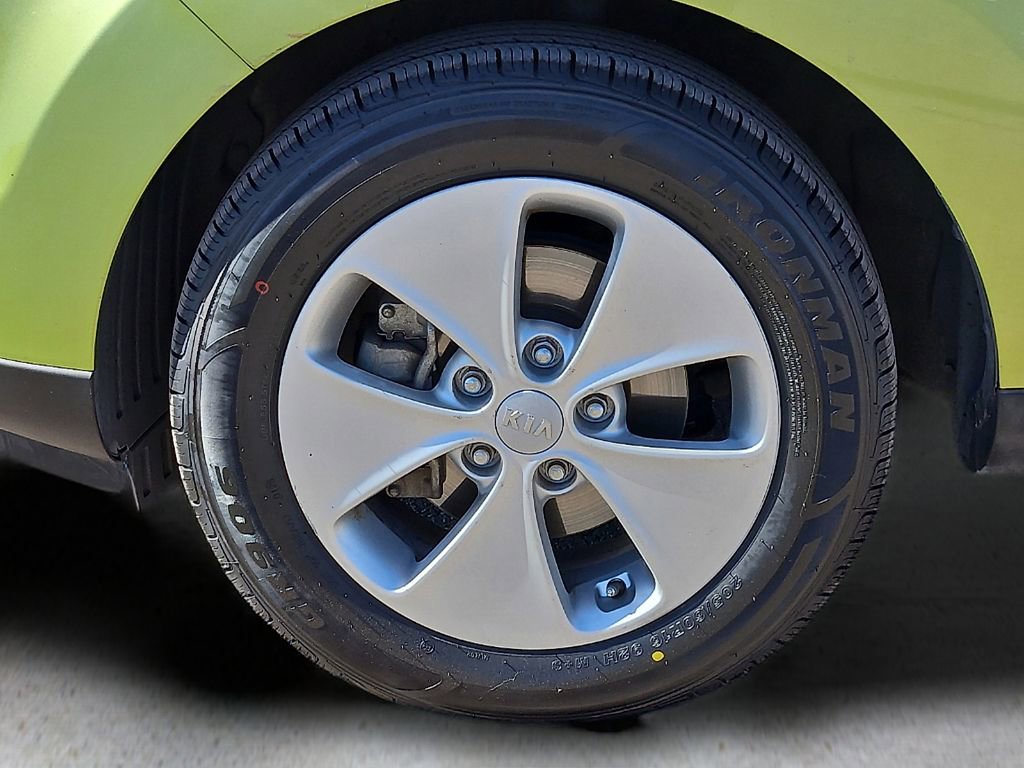 Used 2016 Kia Soul FWD image 11