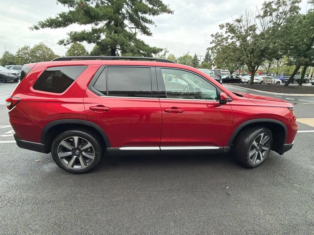 Certified 2024 Honda Pilot Touring image 5