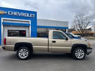 Used 2005 Chevrolet Silverado 1500 LS w/ Light Duty Power Package AWD/4WD image 16