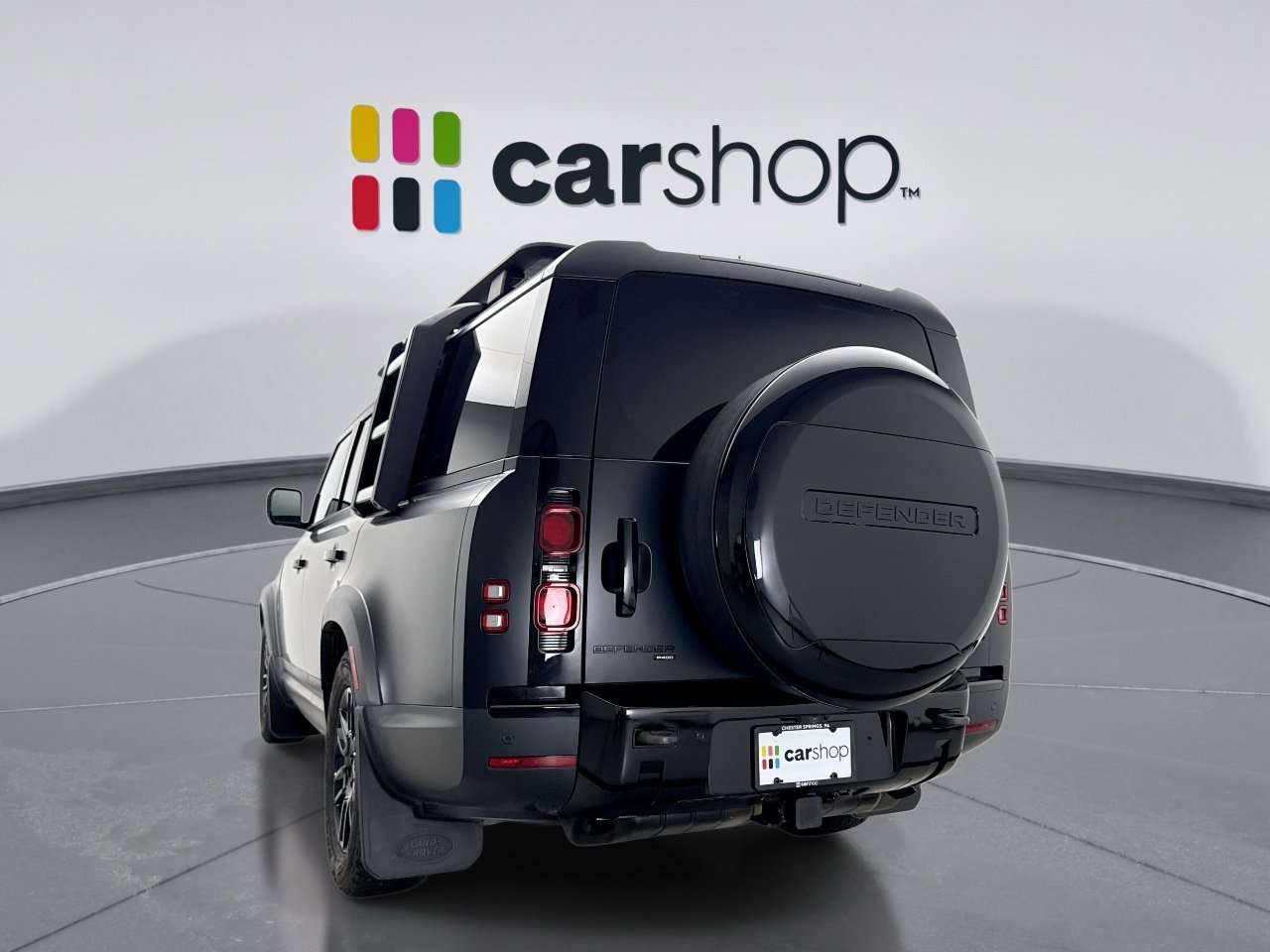 Used 2023 Land Rover Defender 130 SE image 3