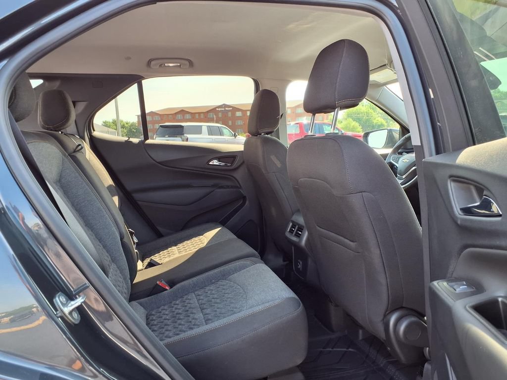 Used 2023 Chevrolet Equinox LT AWD/4WD image 28