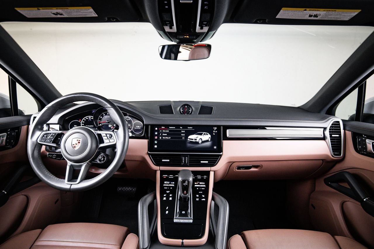 Certified 2023 Porsche Cayenne Platinum Edition AWD/4WD image 25