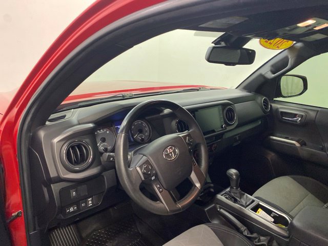 Used 2022 Toyota Tacoma TRD Off-Road w/ Technology Package AWD/4WD image 8