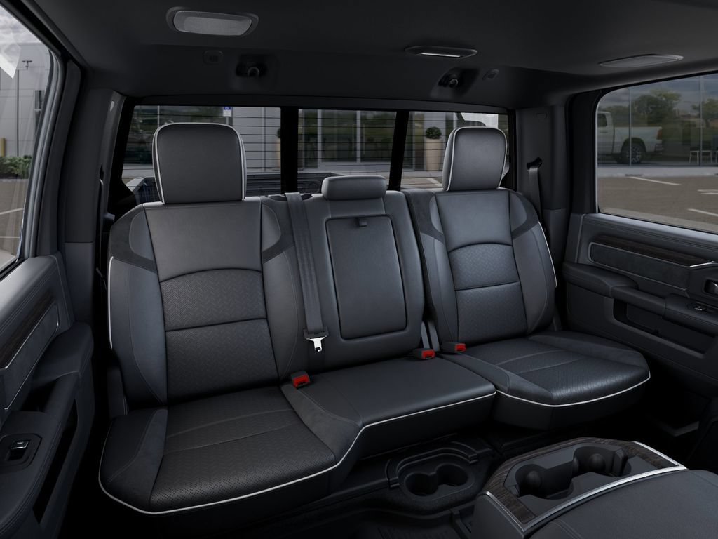 New 2026 RAM 2500 Laramie AWD/4WD image 16