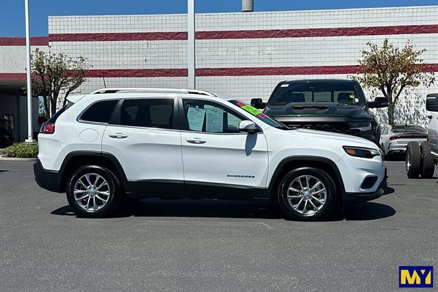 Used 2021 Jeep Cherokee Latitude Lux FWD image 3