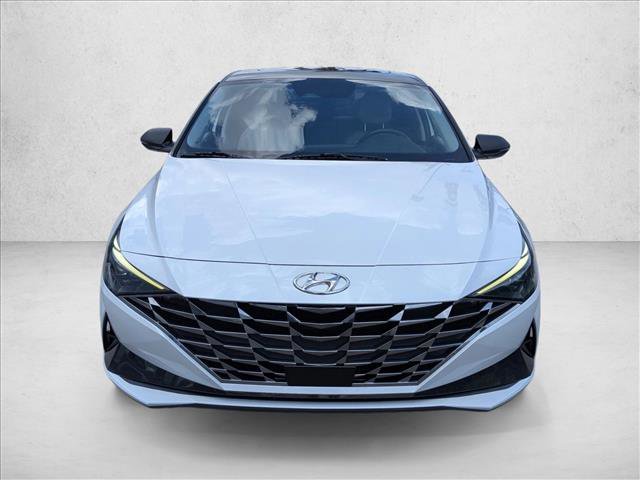 Used 2021 Hyundai Elantra Limited image 2