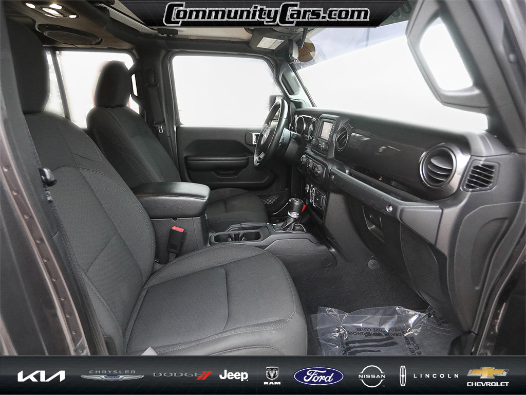 Used 2020 Jeep Gladiator Sport image 23