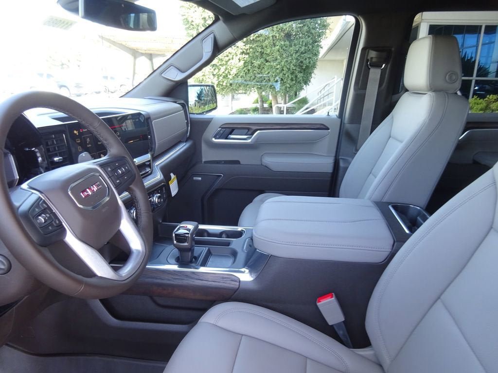 New 2026 GMC Sierra 1500 SLT AWD/4WD image 15