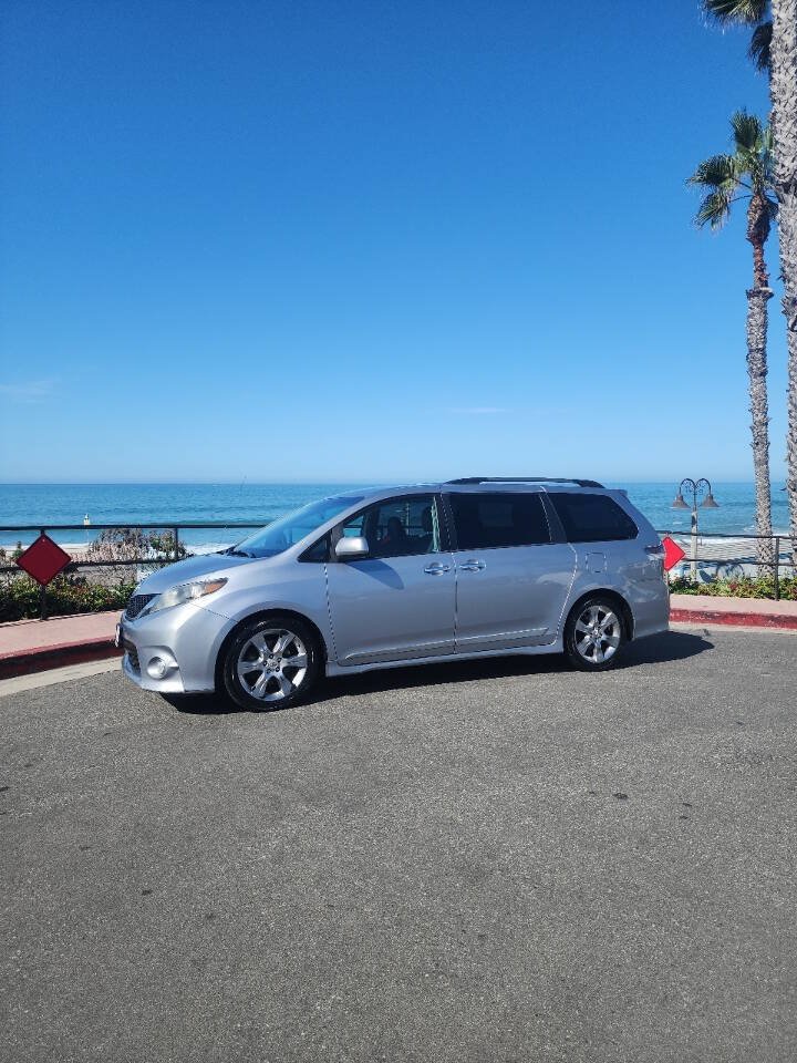 Used 2013 Toyota Sienna SE