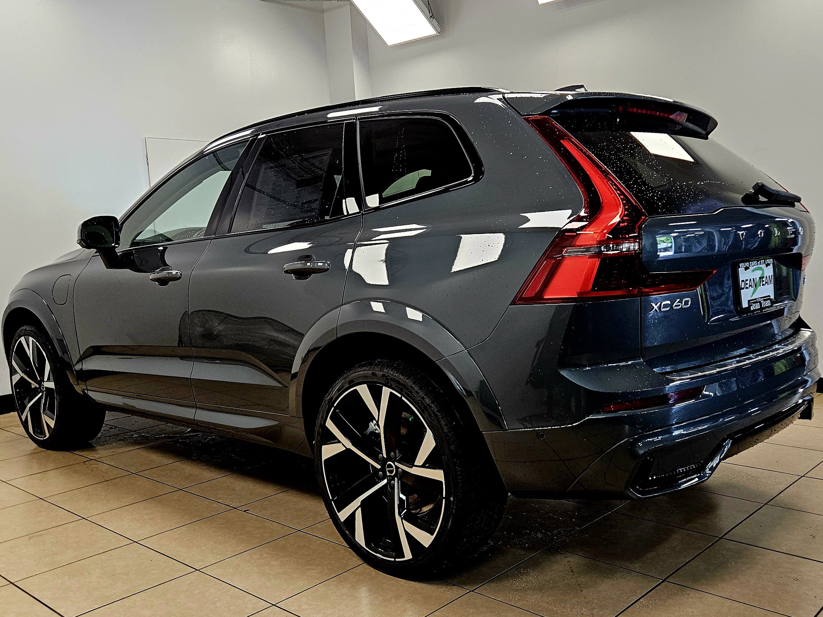 New 2026 Volvo XC60 T8 Ultra image 6