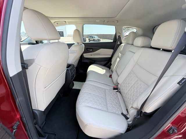 Certified 2024 Nissan Murano Platinum w/ Cargo Package FWD image 16