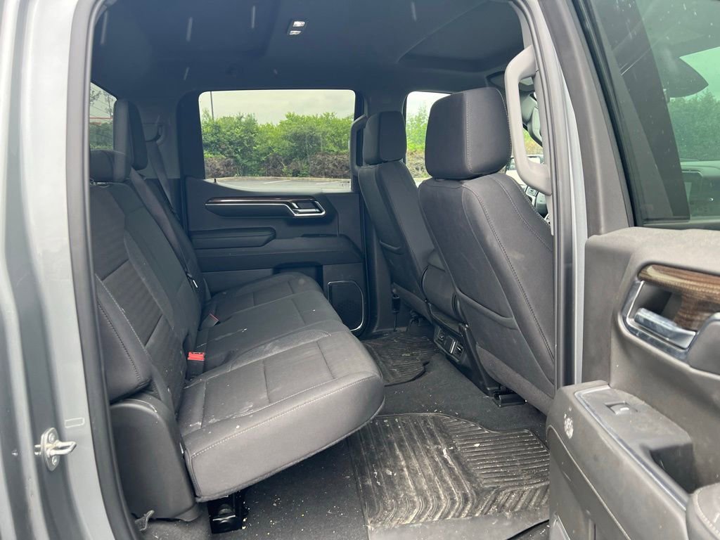 Used 2024 Chevrolet Silverado 1500 LT AWD/4WD image 11