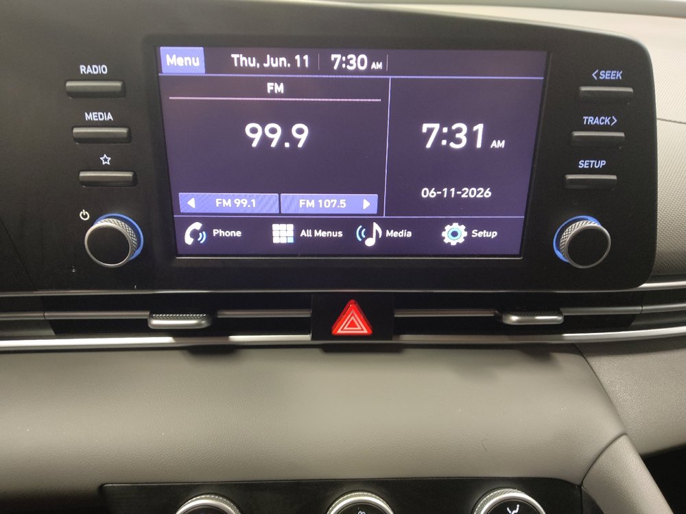 Used 2024 Hyundai Elantra SE FWD image 25