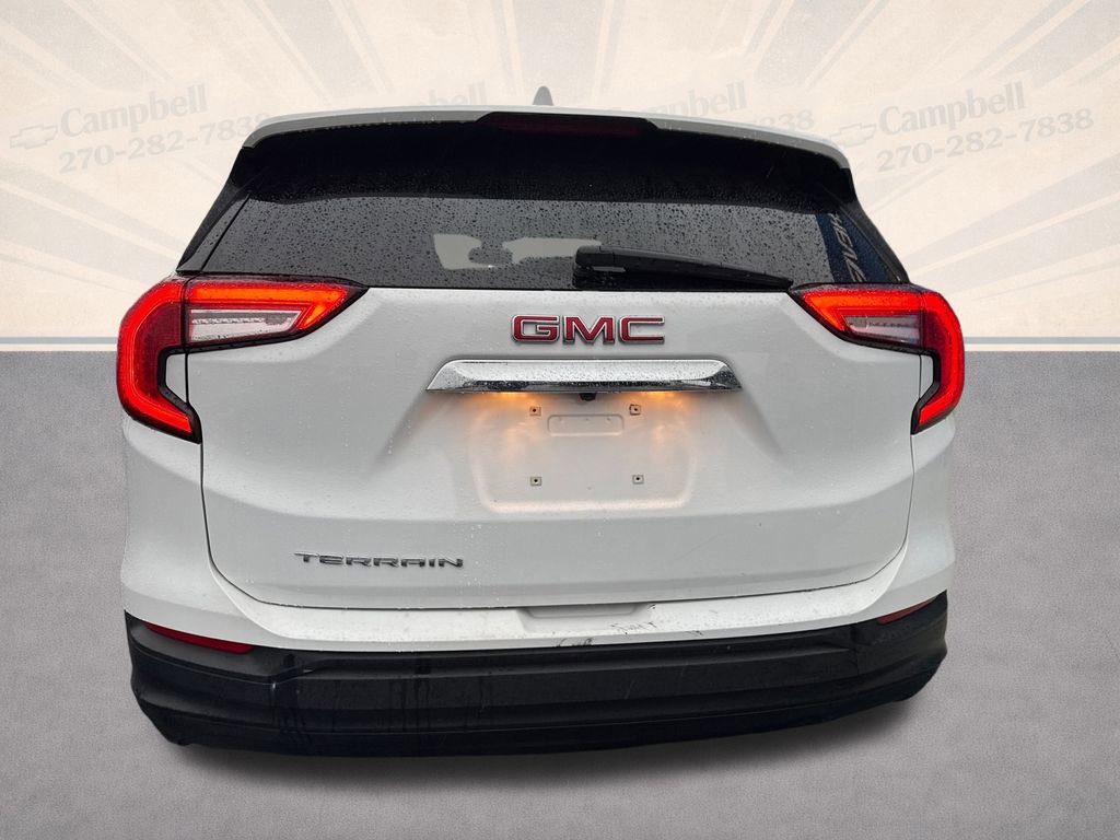 Used 2024 GMC Terrain SLE image 4