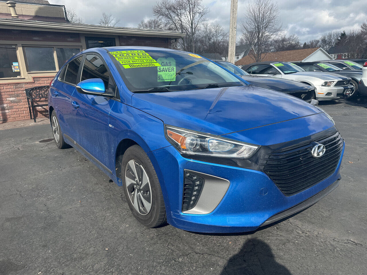 Used 2017 Hyundai Ioniq SEL FWD image 4