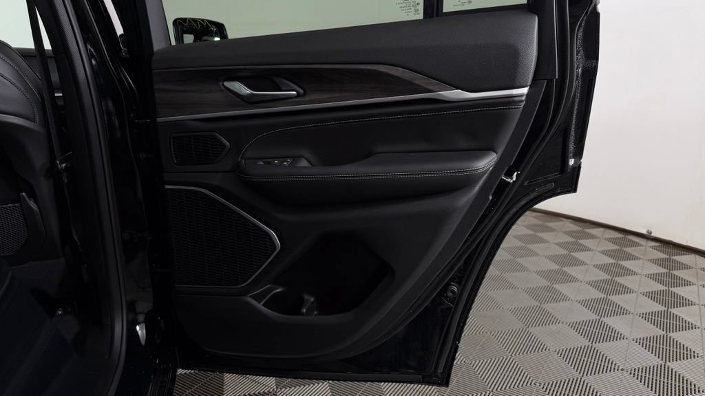 New 2026 Jeep Grand Cherokee Limited AWD/4WD image 28