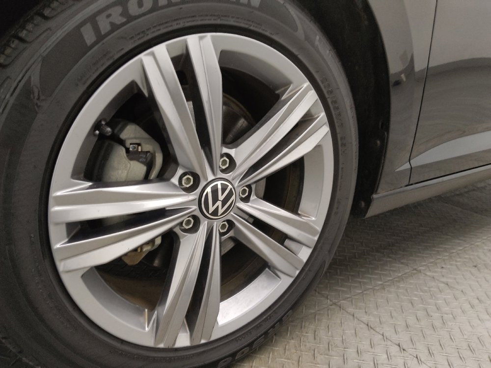 Used 2024 Volkswagen Jetta SE FWD image 31