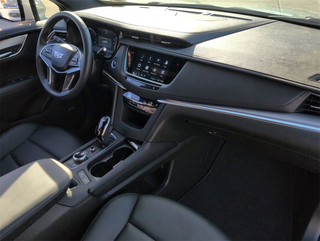 Certified 2024 Cadillac XT5 Luxury image 30
