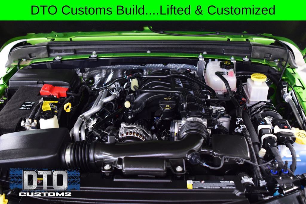 Used 2025 Jeep Gladiator Rubicon w/ Safety Group AWD/4WD image 32