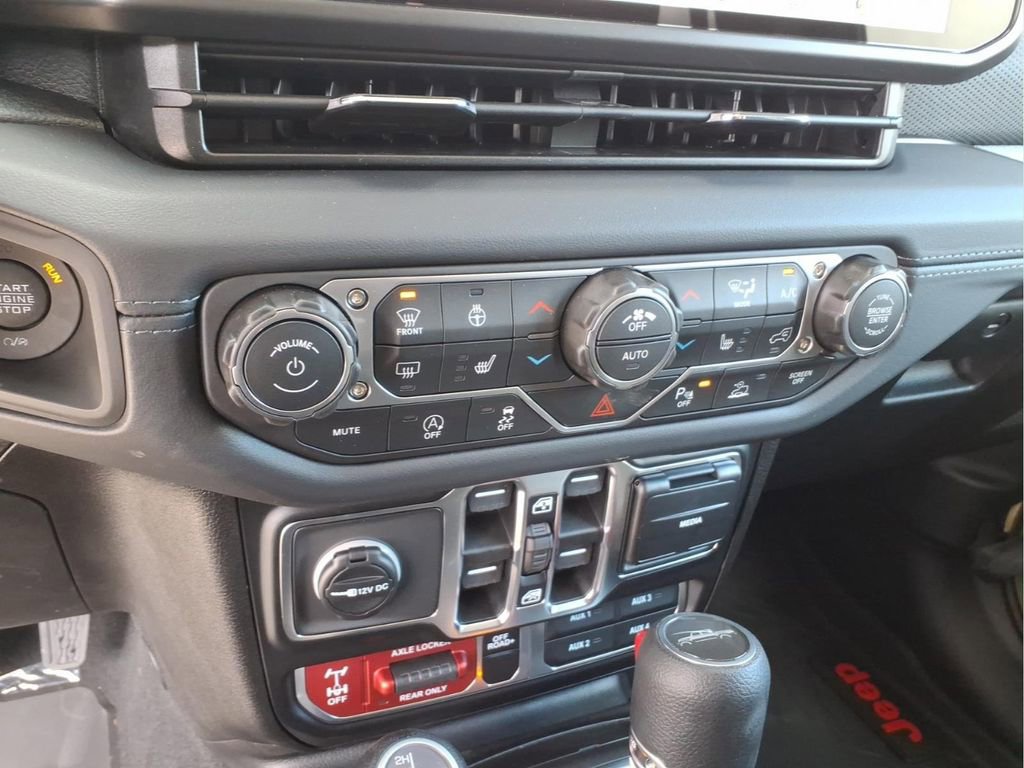 New 2026 Jeep Gladiator Mojave image 18